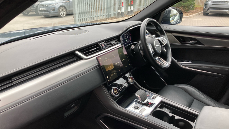 Jaguar F-Pace 2.0 P400e R-Dynamic SE 5dr Auto AWD Estate